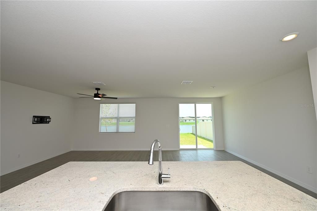 For Rent: $2,360 (4 beds, 2 baths, 1840 Square Feet)