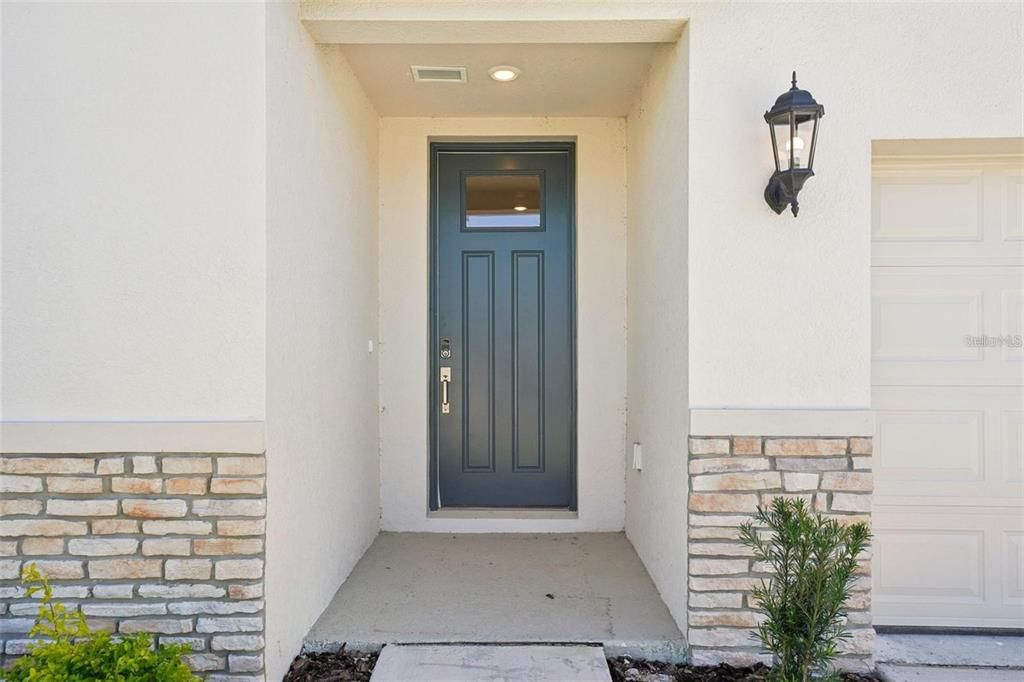 For Rent: $2,360 (4 beds, 2 baths, 1840 Square Feet)