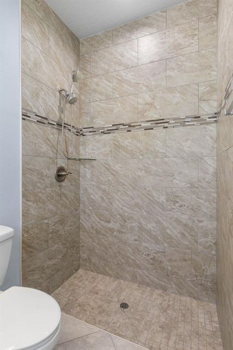 En Venta: $538,000 (6 camas, 0 baños, 2381 Pies cuadrados)