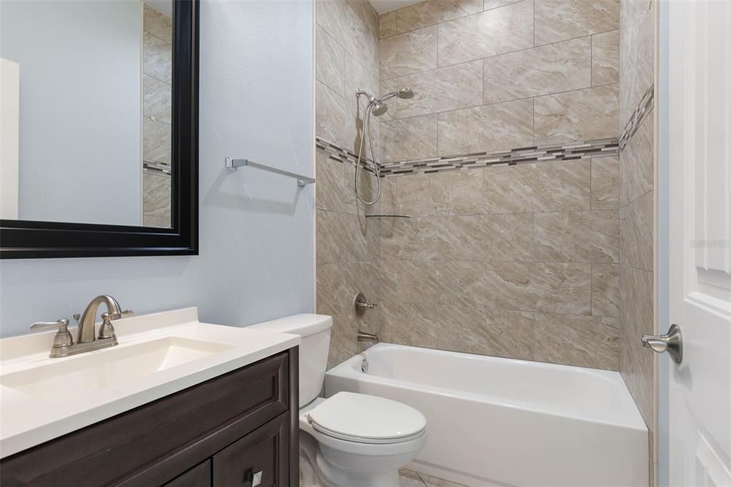 En Venta: $538,000 (6 camas, 0 baños, 2381 Pies cuadrados)