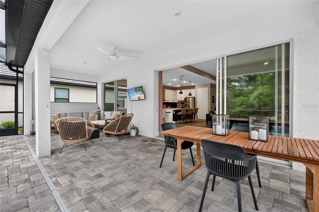 En Venta: $775,000 (4 camas, 3 baños, 2299 Pies cuadrados)