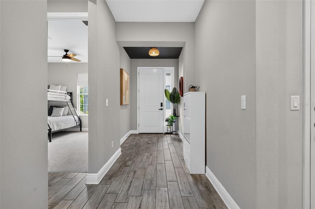 En Venta: $775,000 (4 camas, 3 baños, 2299 Pies cuadrados)