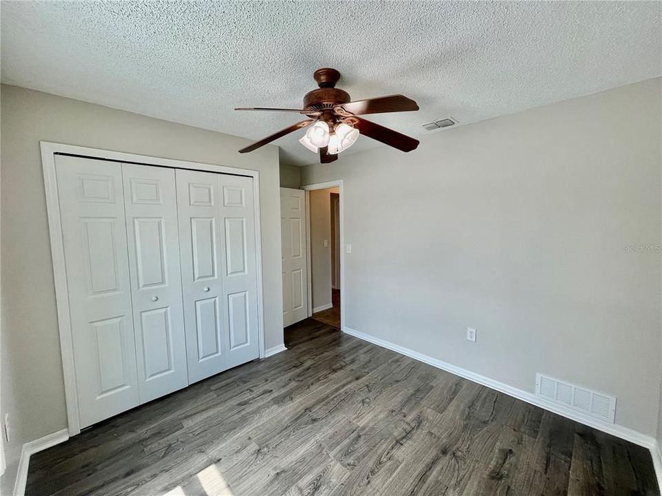 For Sale: $338,700 (3 beds, 2 baths, 1711 Square Feet)