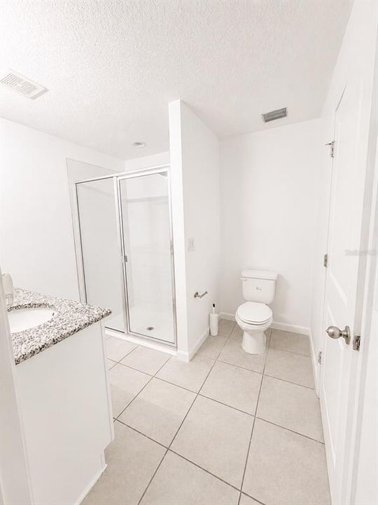 For Sale: $299,900 (3 beds, 2 baths, 1405 Square Feet)