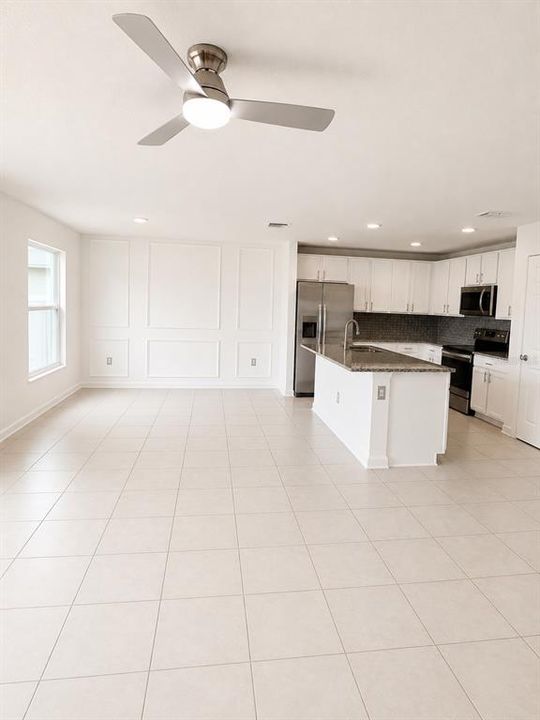 For Sale: $299,900 (3 beds, 2 baths, 1405 Square Feet)
