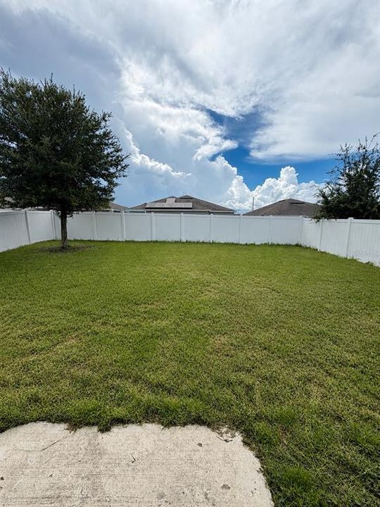 For Sale: $299,900 (3 beds, 2 baths, 1405 Square Feet)
