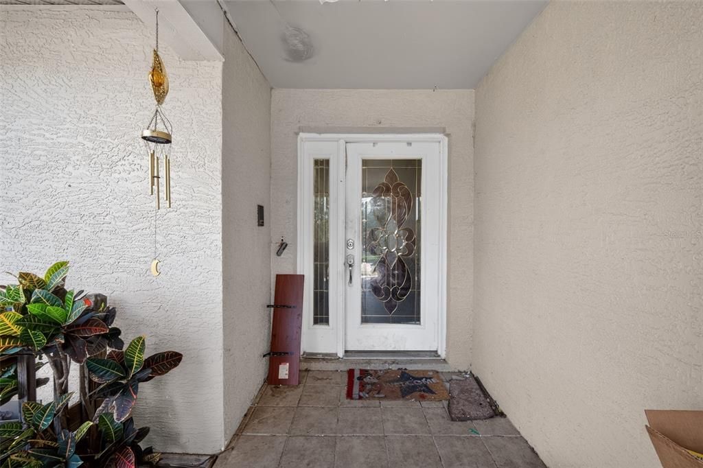 For Sale: $299,900 (5 beds, 2 baths, 2493 Square Feet)