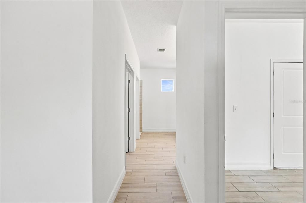 На продажу: $275,000 (4 спален, 2 ванн, 1450 Квадратных фут)