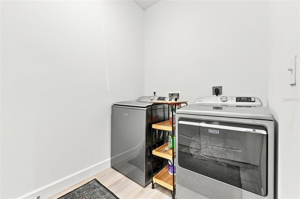 For Sale: $399,000 (4 beds, 3 baths, 2286 Square Feet)