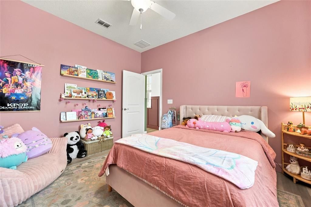 For Sale: $399,000 (4 beds, 3 baths, 2286 Square Feet)