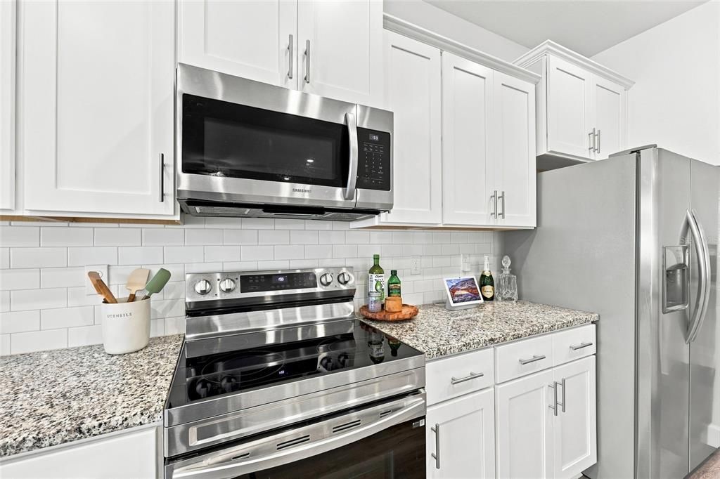 For Sale: $399,000 (4 beds, 3 baths, 2286 Square Feet)