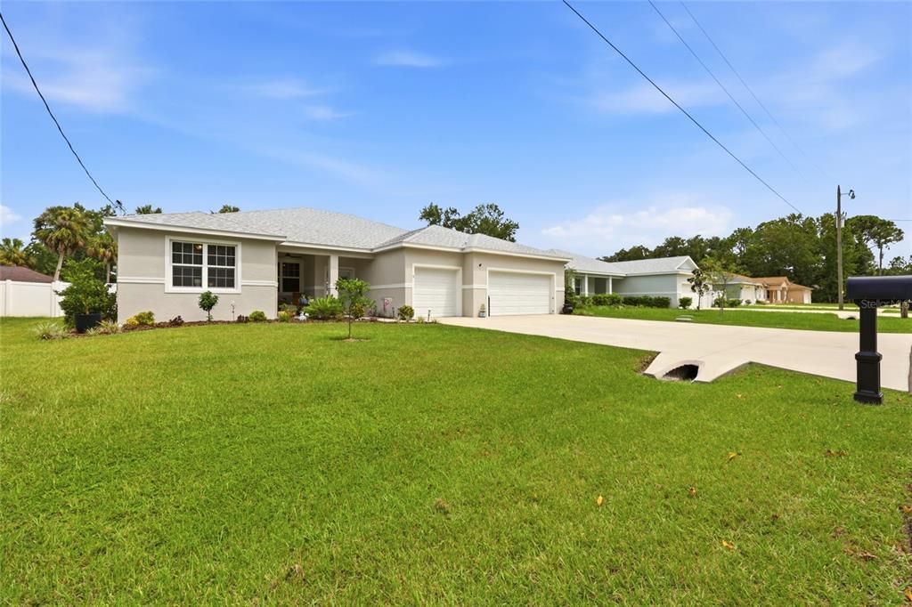 For Sale: $399,000 (4 beds, 3 baths, 2286 Square Feet)