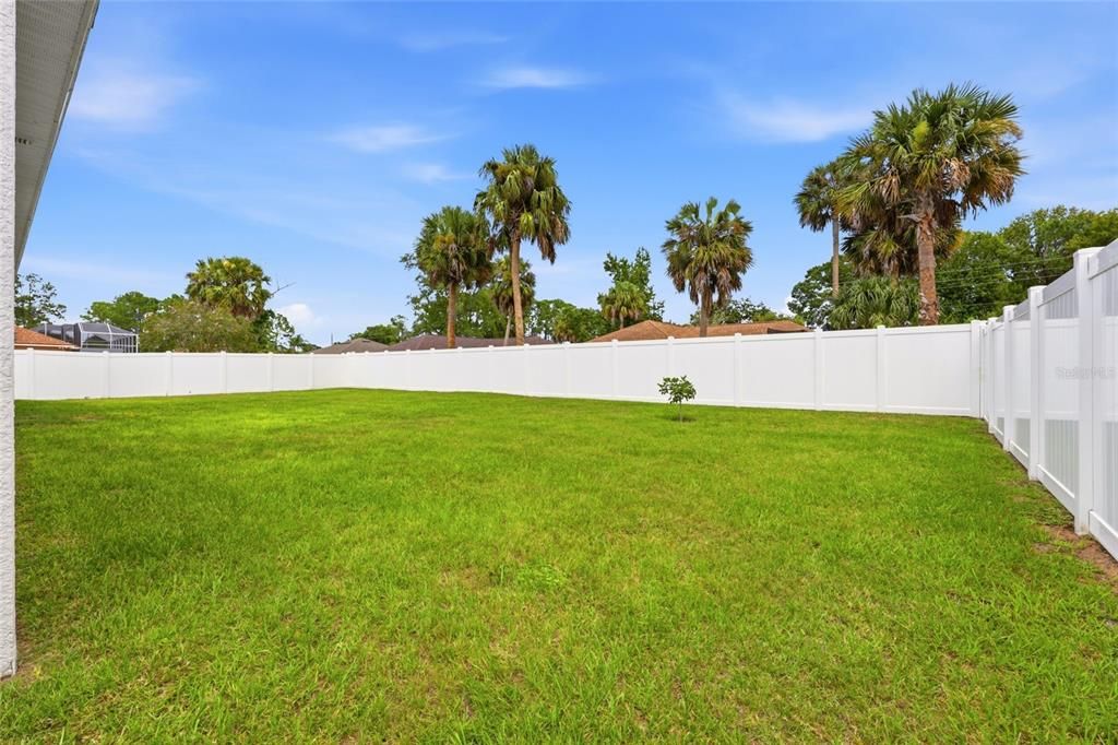 For Sale: $399,000 (4 beds, 3 baths, 2286 Square Feet)