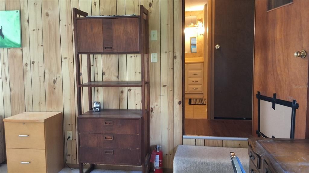 For Sale: $99,000 (2 beds, 1 baths, 600 Square Feet)