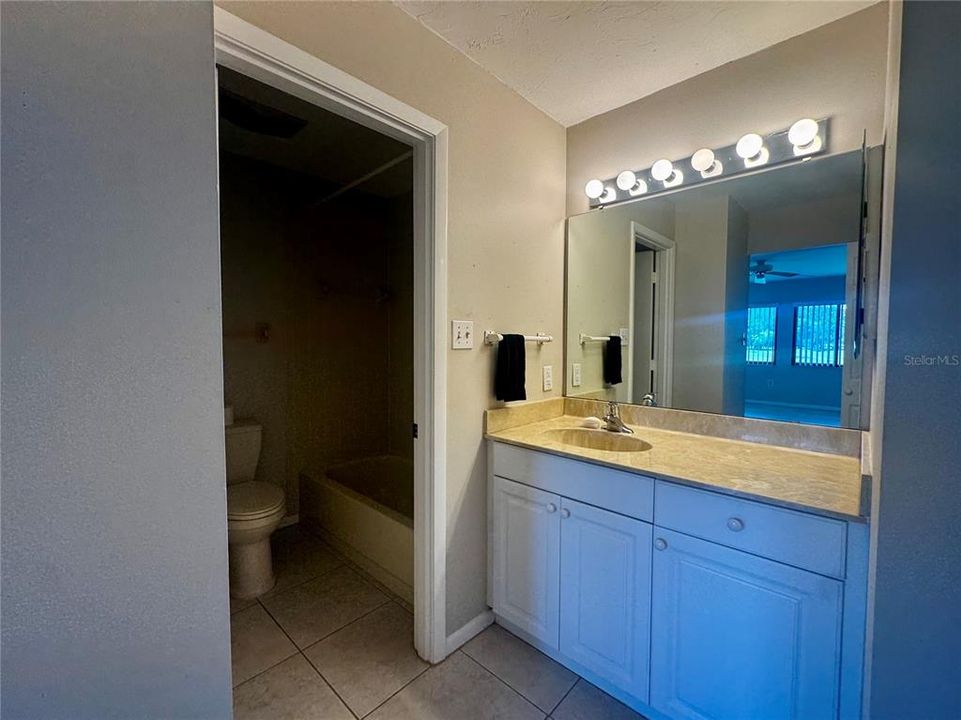 For Rent: $1,995 (2 beds, 2 baths, 1145 Square Feet)
