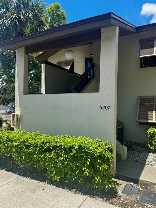 For Rent: $1,995 (2 beds, 2 baths, 1145 Square Feet)