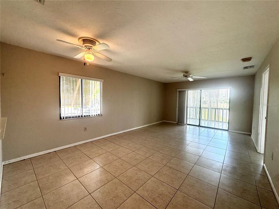 For Rent: $1,995 (2 beds, 2 baths, 1145 Square Feet)