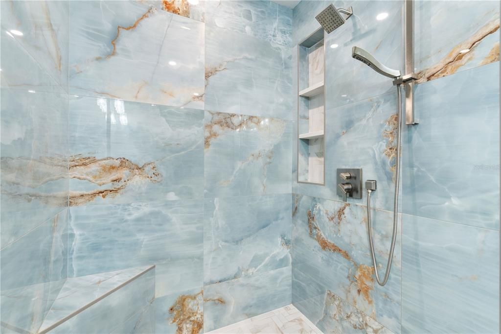 En Venta: $369,000 (3 camas, 2 baños, 1779 Pies cuadrados)
