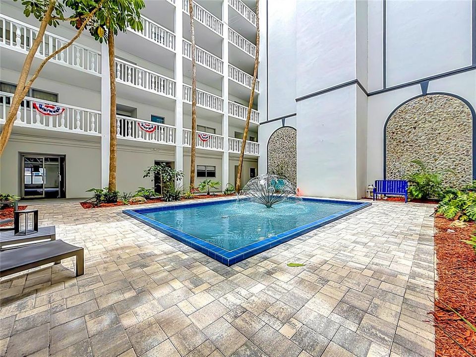 For Sale: $825,000 (2 beds, 2 baths, 1340 Square Feet)