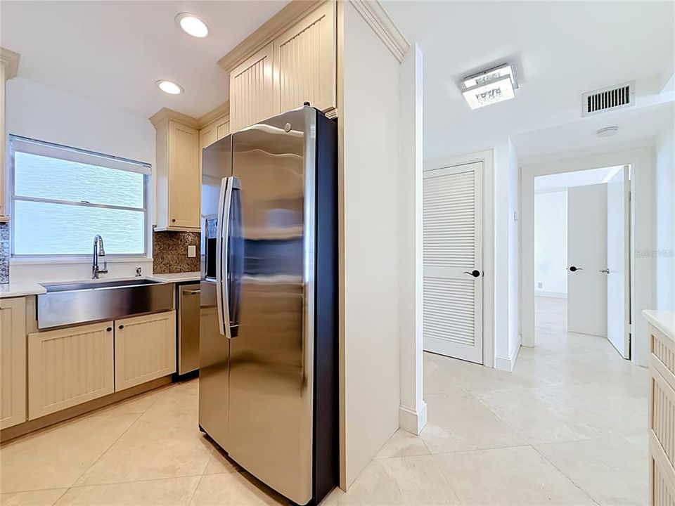 For Sale: $825,000 (2 beds, 2 baths, 1340 Square Feet)