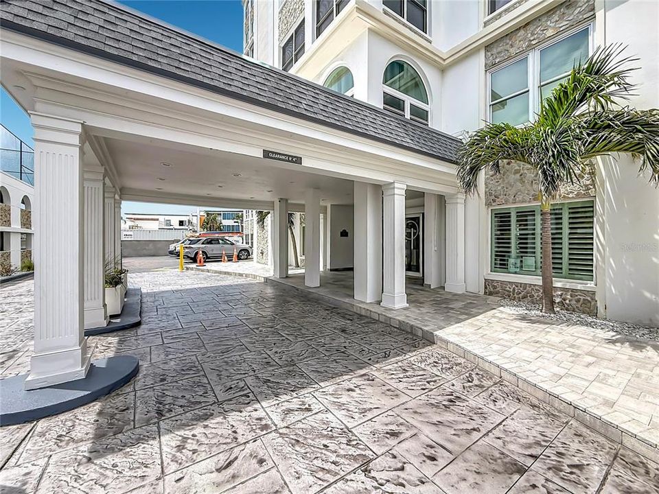 For Sale: $825,000 (2 beds, 2 baths, 1340 Square Feet)