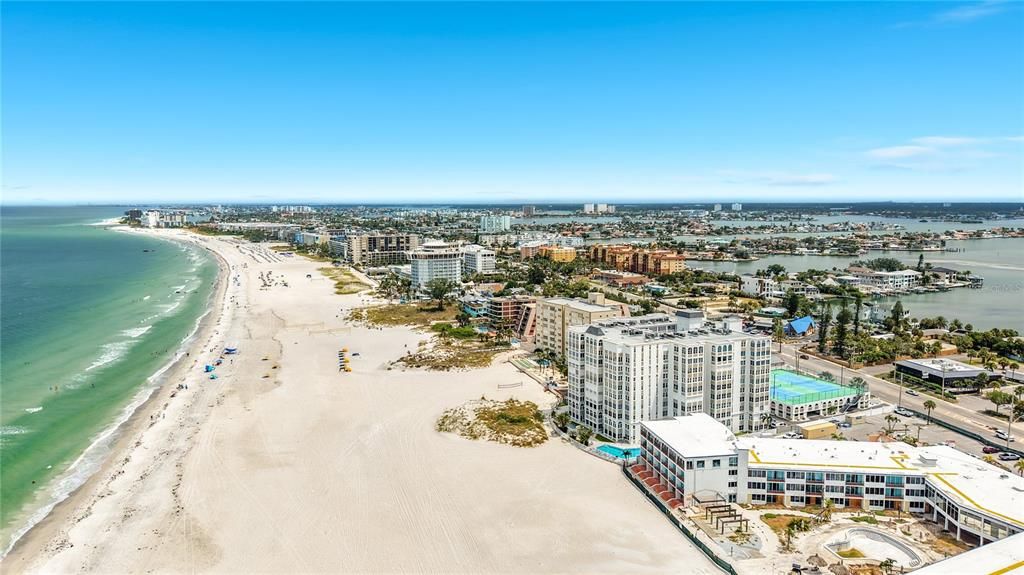 For Sale: $825,000 (2 beds, 2 baths, 1340 Square Feet)