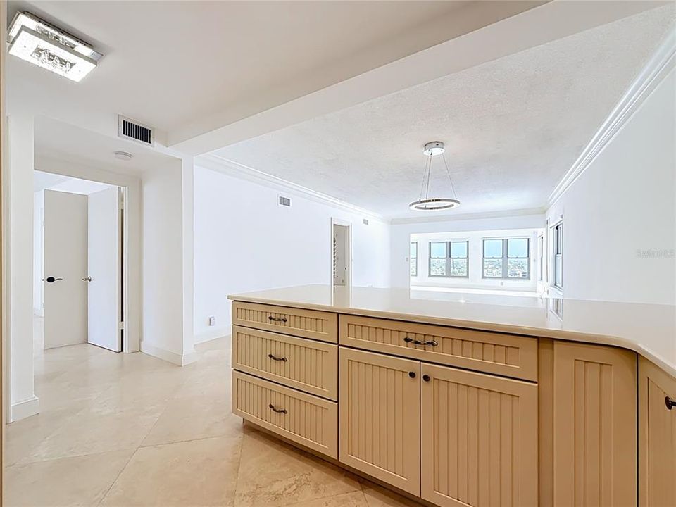 For Sale: $825,000 (2 beds, 2 baths, 1340 Square Feet)