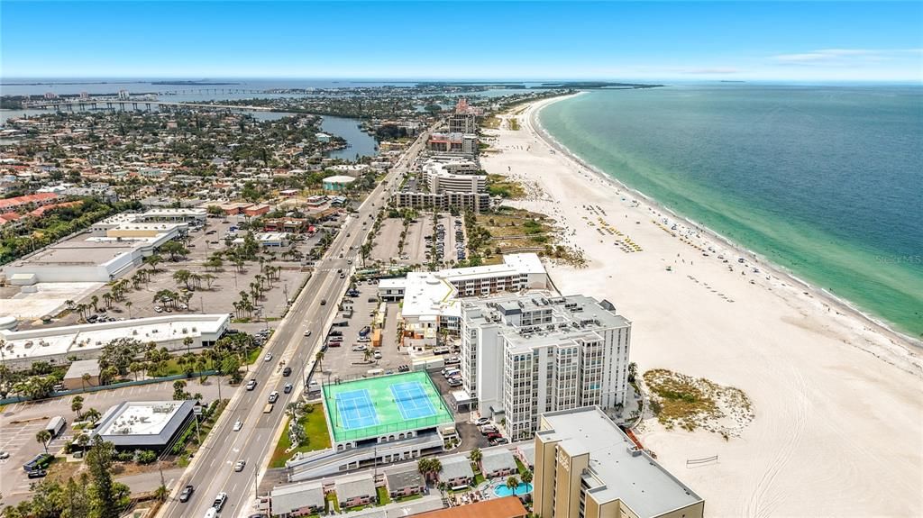 For Sale: $825,000 (2 beds, 2 baths, 1340 Square Feet)