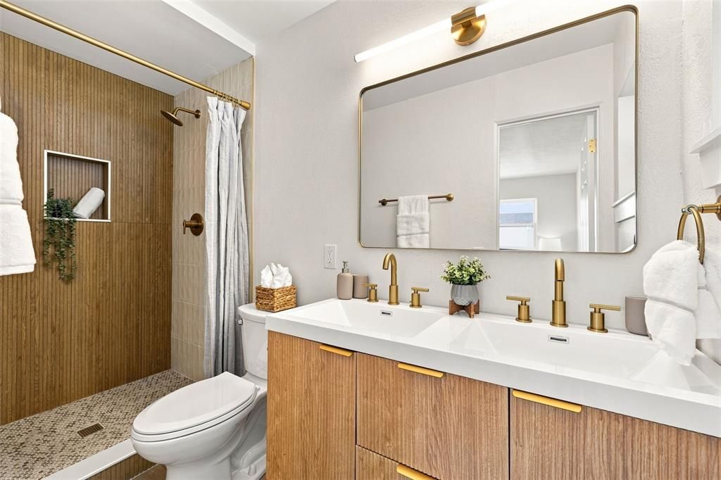 En Venta: $514,700 (4 camas, 2 baños, 1539 Pies cuadrados)