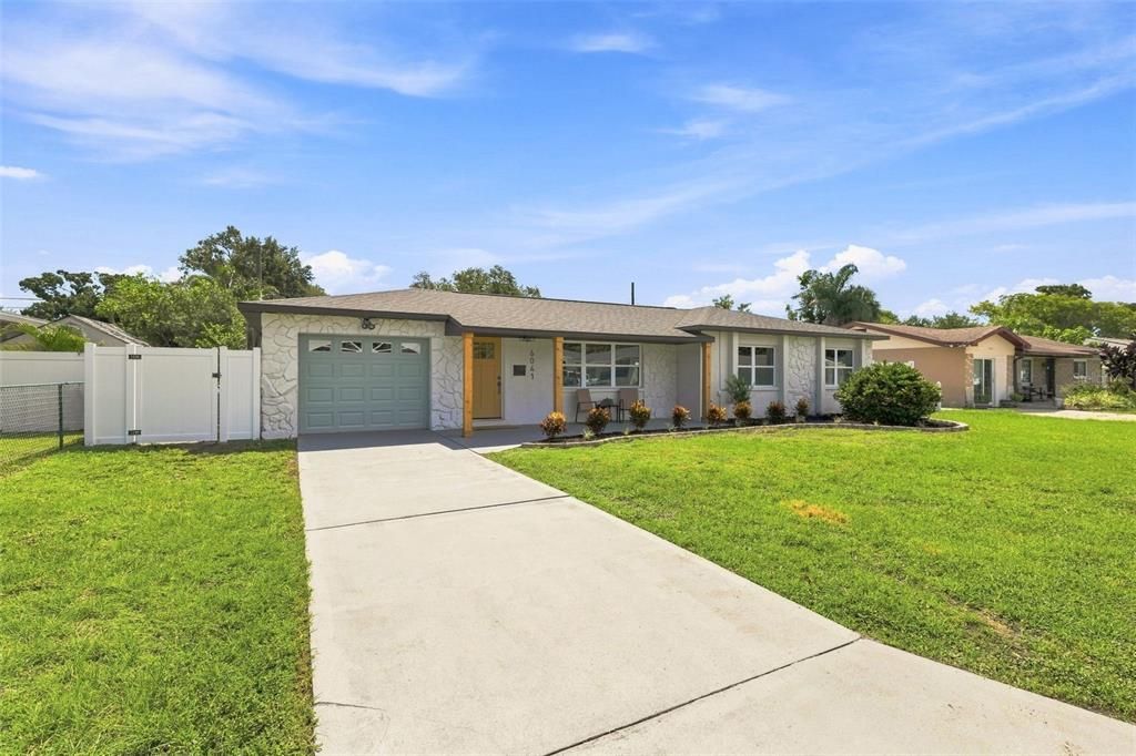 En Venta: $514,700 (4 camas, 2 baños, 1539 Pies cuadrados)