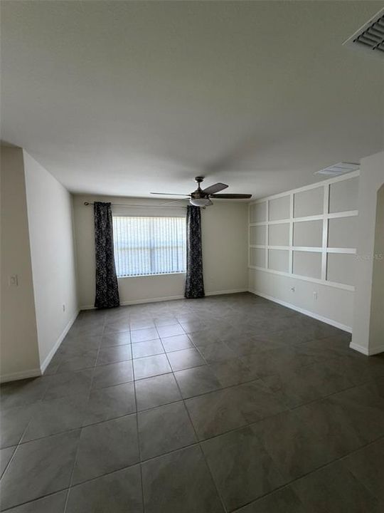 For Rent: $2,250 (4 beds, 2 baths, 1836 Square Feet)