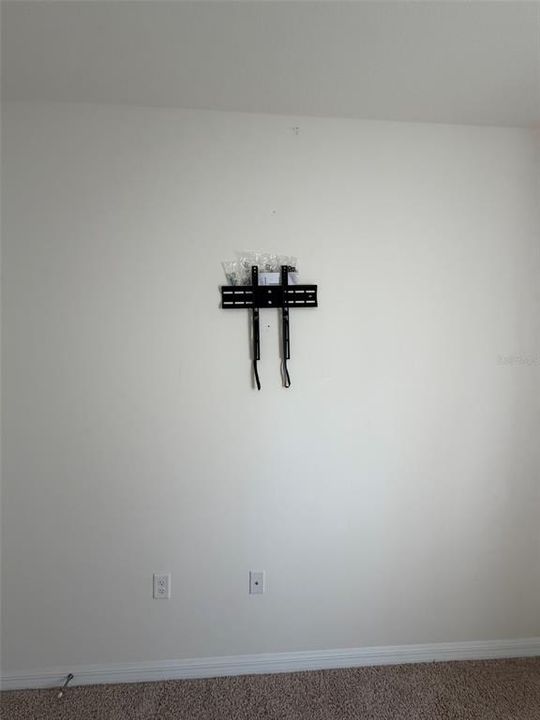 For Rent: $2,250 (4 beds, 2 baths, 1836 Square Feet)