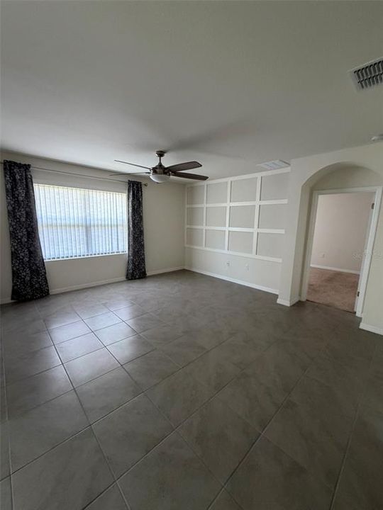 For Rent: $2,250 (4 beds, 2 baths, 1836 Square Feet)