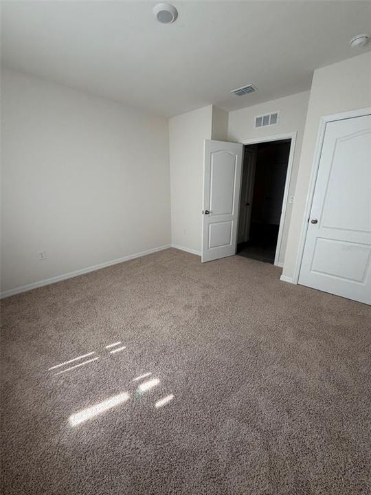 For Rent: $2,250 (4 beds, 2 baths, 1836 Square Feet)