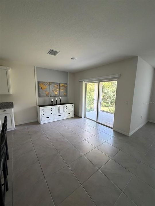 For Rent: $2,250 (4 beds, 2 baths, 1836 Square Feet)