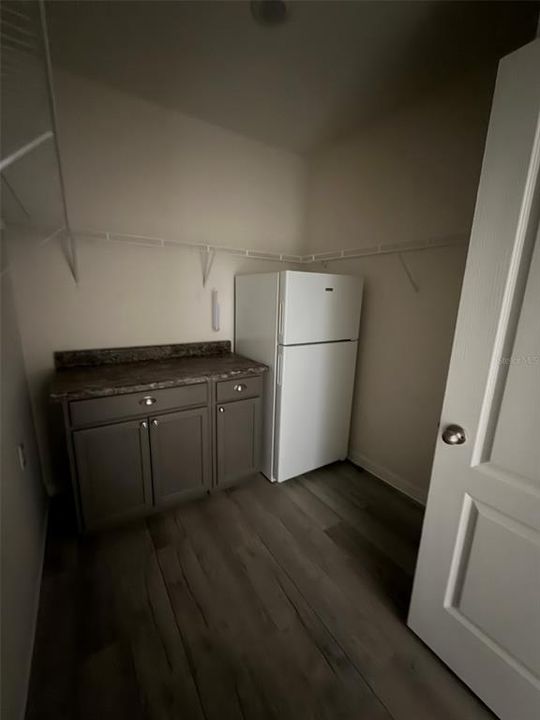 For Rent: $2,250 (4 beds, 2 baths, 1836 Square Feet)