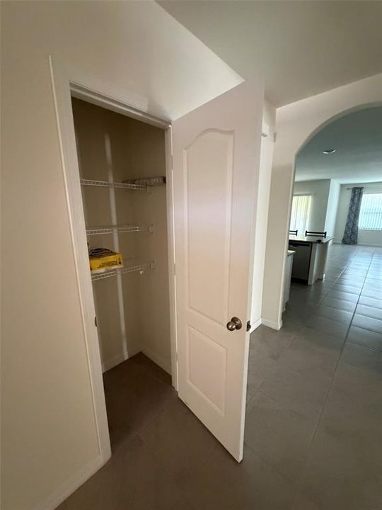 For Rent: $2,250 (4 beds, 2 baths, 1836 Square Feet)