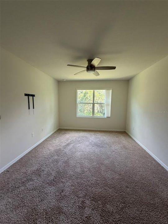 For Rent: $2,250 (4 beds, 2 baths, 1836 Square Feet)
