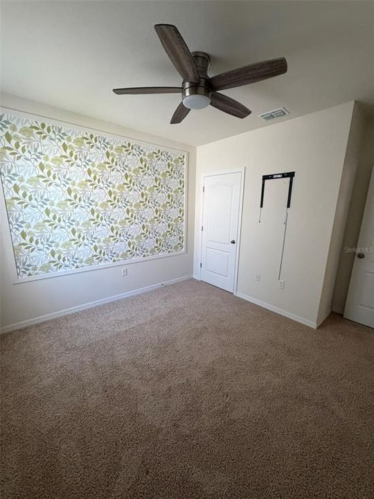 For Rent: $2,250 (4 beds, 2 baths, 1836 Square Feet)
