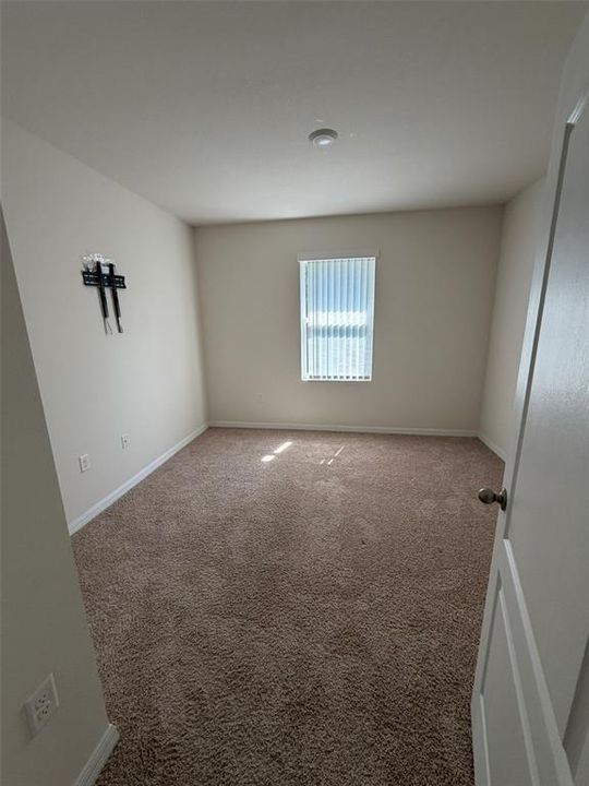 For Rent: $2,250 (4 beds, 2 baths, 1836 Square Feet)