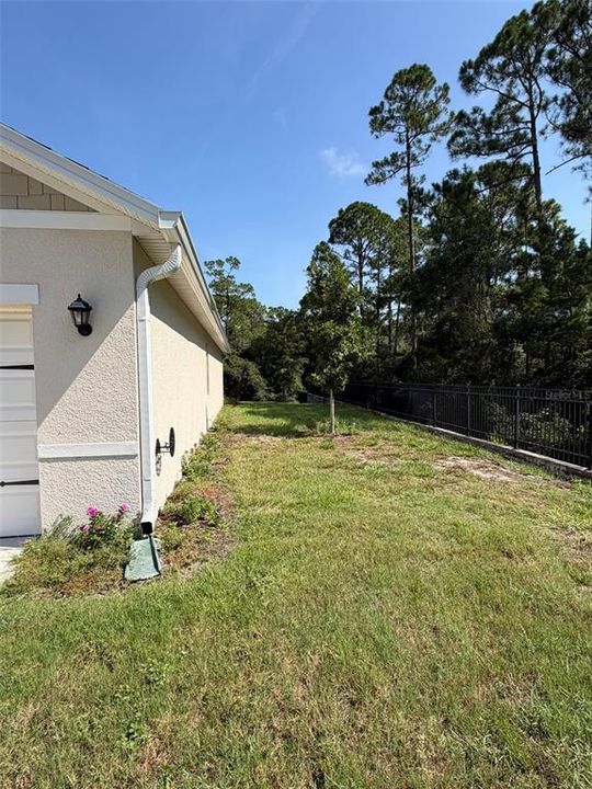 For Rent: $2,250 (4 beds, 2 baths, 1836 Square Feet)