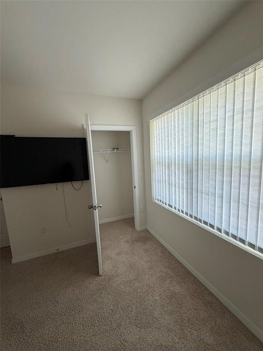 For Rent: $2,250 (4 beds, 2 baths, 1836 Square Feet)