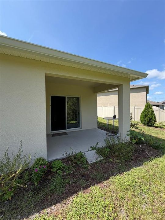 For Rent: $2,250 (4 beds, 2 baths, 1836 Square Feet)