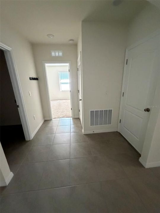For Rent: $2,250 (4 beds, 2 baths, 1836 Square Feet)