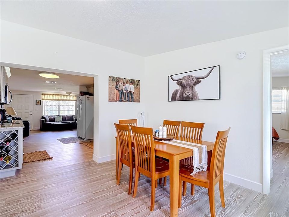 En Venta: $425,000 (3 camas, 2 baños, 1248 Pies cuadrados)