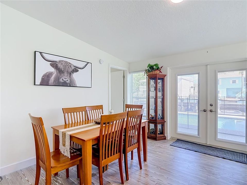 En Venta: $425,000 (3 camas, 2 baños, 1248 Pies cuadrados)