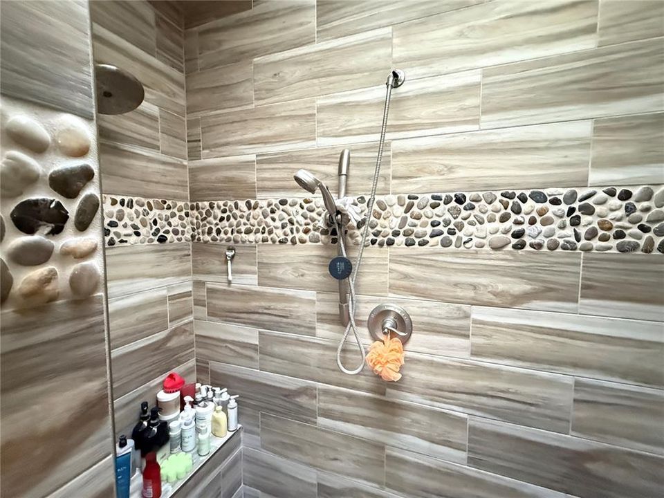 В аренду: $4,100 (3 спален, 2 ванн, 2169 Квадратных фут)
