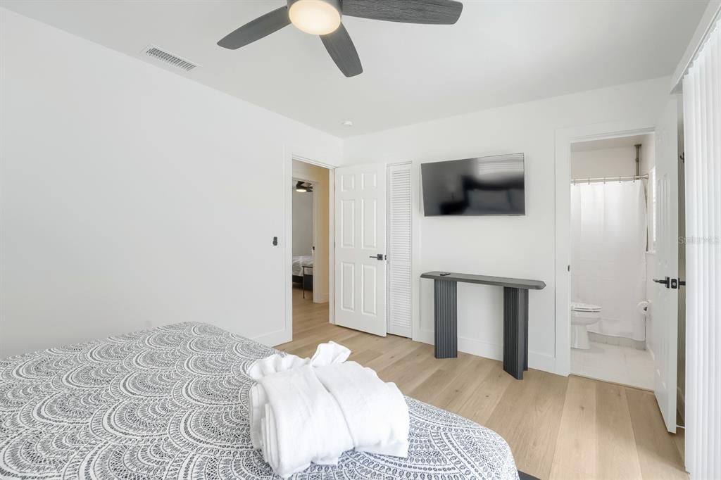 На продажу: $689,000 (3 спален, 2 ванн, 1562 Квадратных фут)