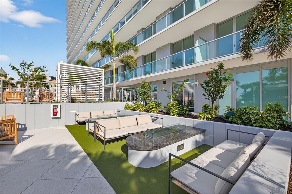 For Rent: $9,250 (3 beds, 3 baths, 1948 Square Feet)
