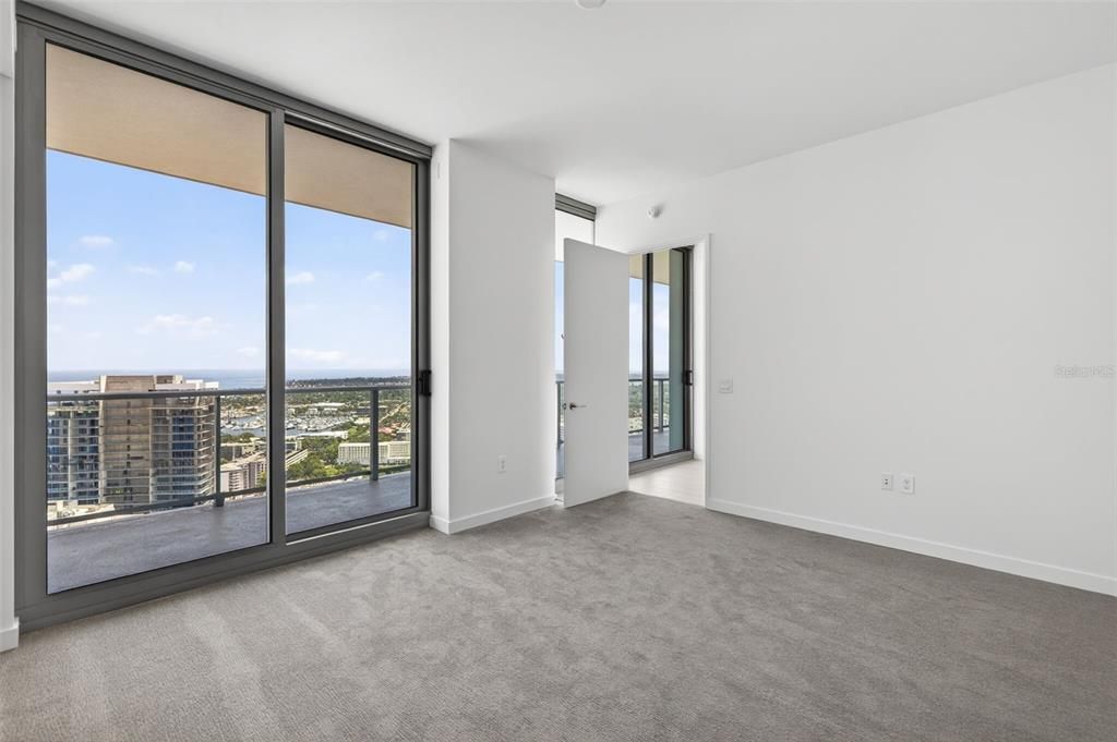 For Rent: $9,250 (3 beds, 3 baths, 1948 Square Feet)